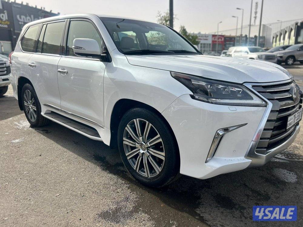 لكزس LX570 درجه اولى موديل 2016 ماشى 242.000 k.m  وارد الخليج .1