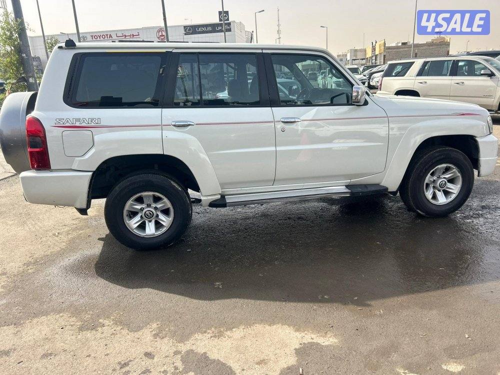 نيسان باترول سفاري موديل 2016 ماشى 256.000 k.m  وارد البابطين.2