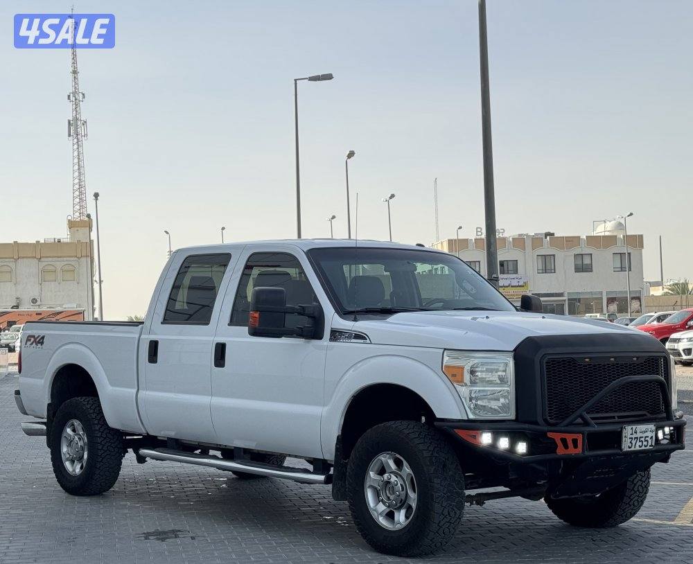 للبيع وانيت فورد F350  موديل 20130