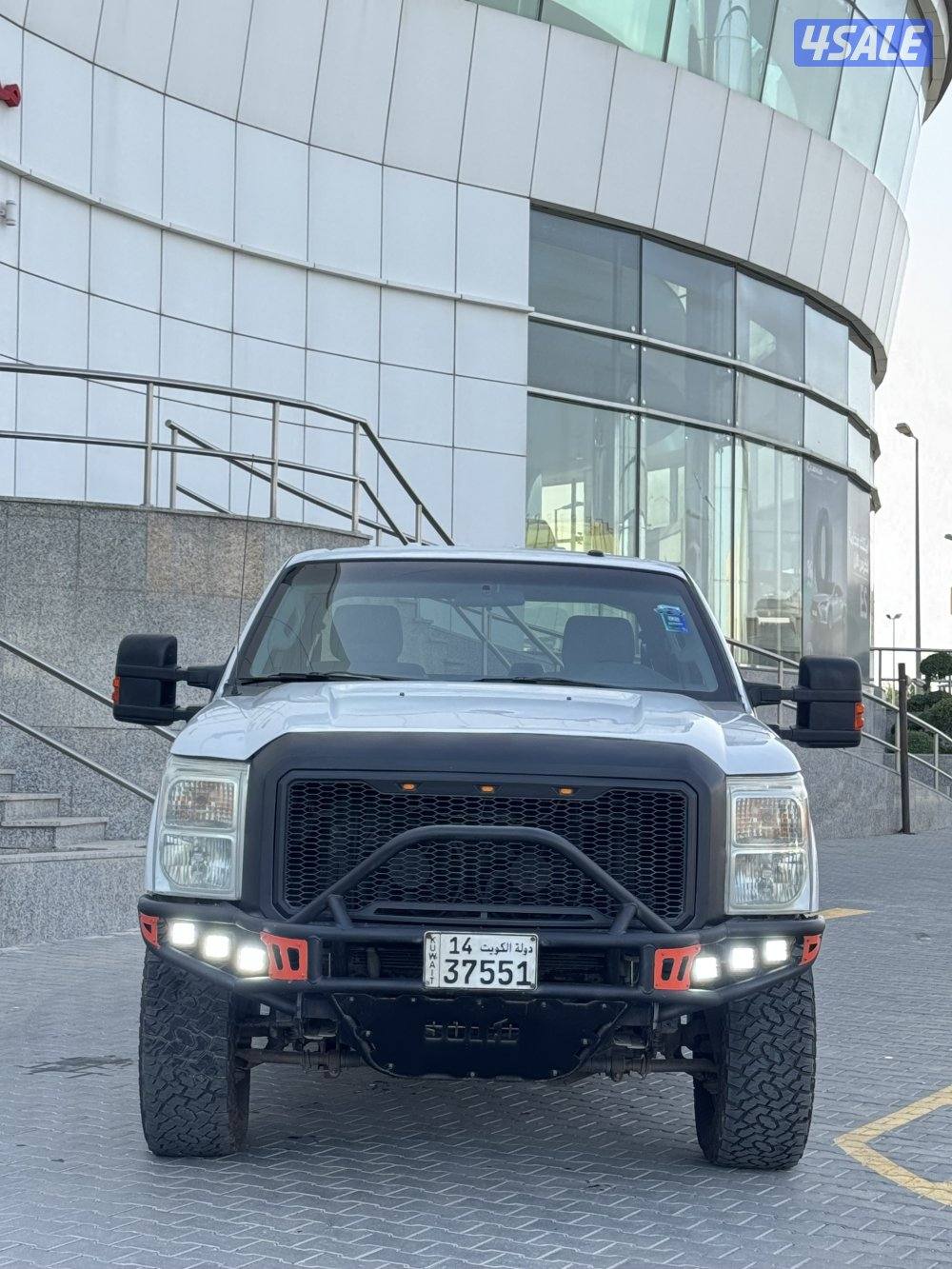 للبيع وانيت فورد F350  موديل 20131