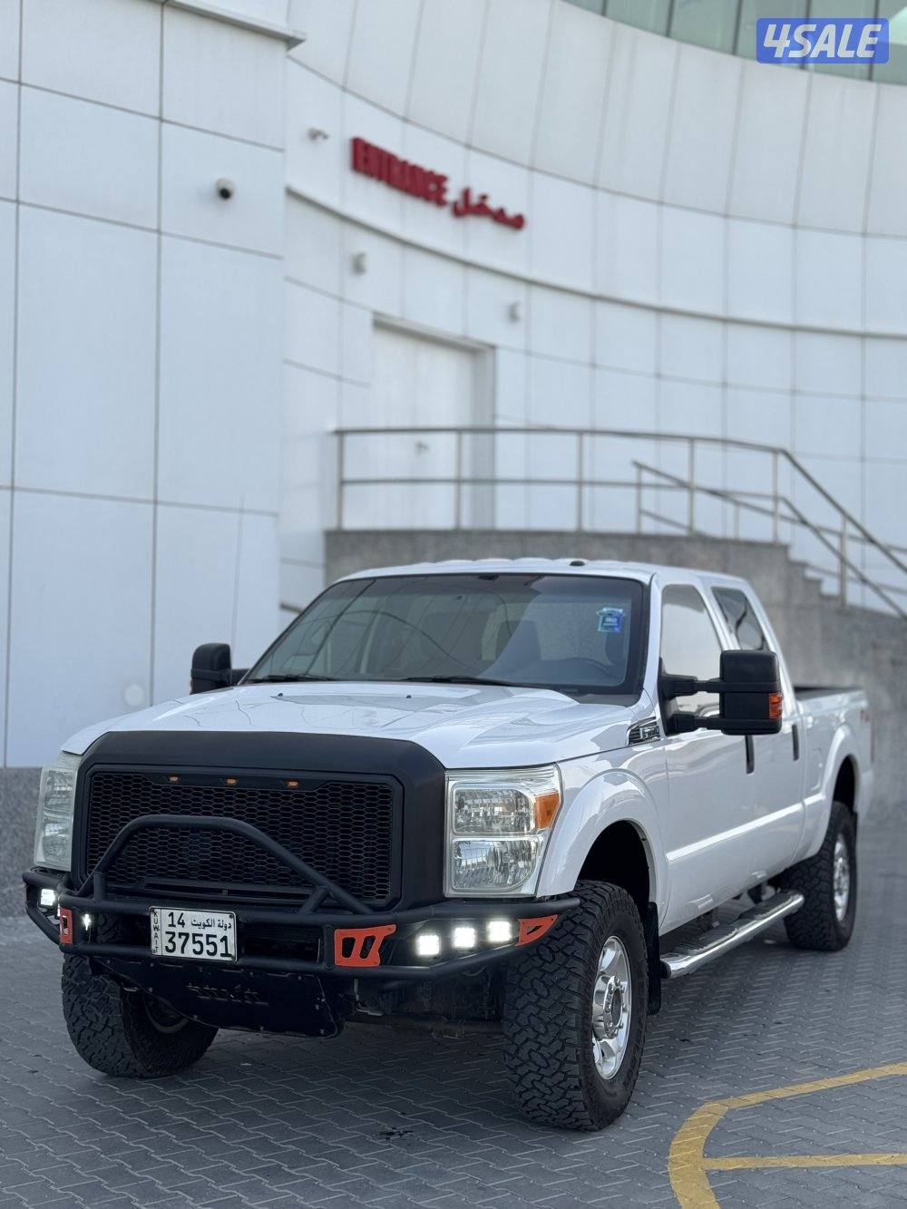 للبيع وانيت فورد F350  موديل 20134