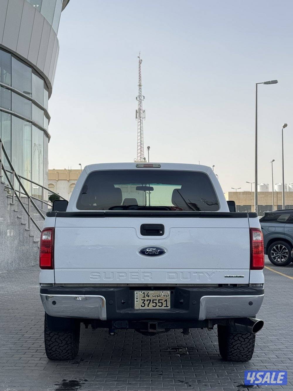 للبيع وانيت فورد F350  موديل 20135