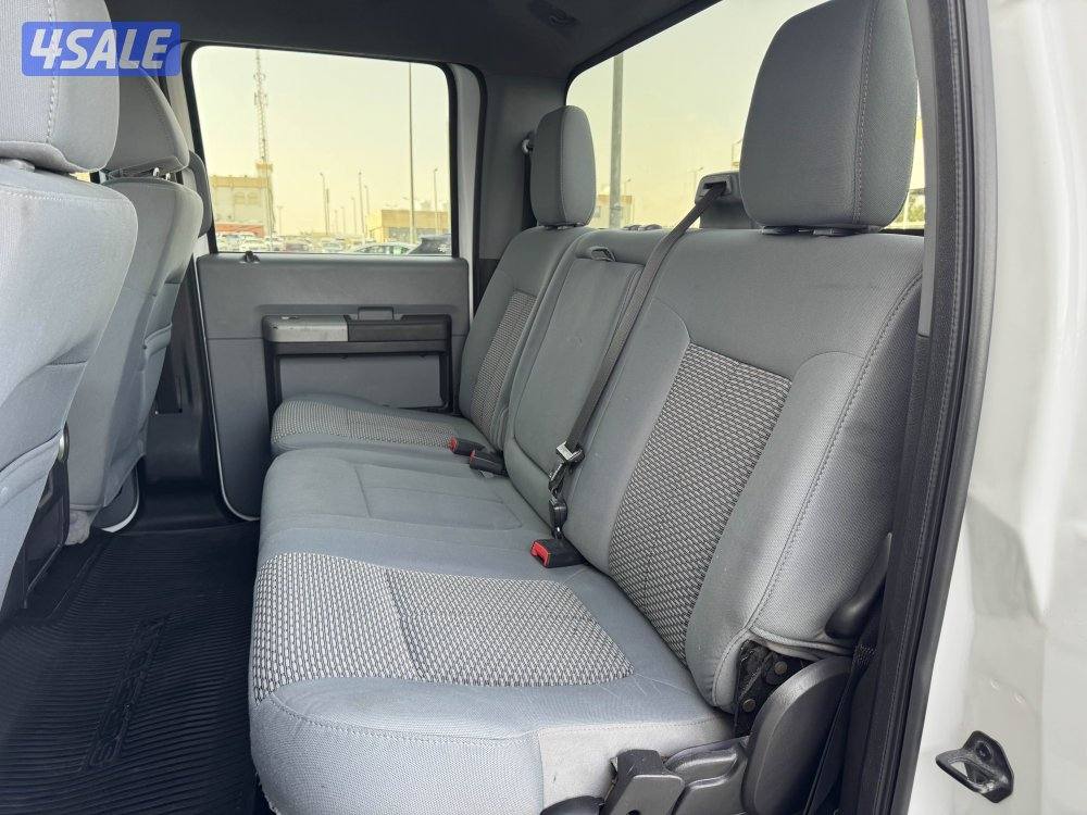 للبيع وانيت فورد F350  موديل 20138