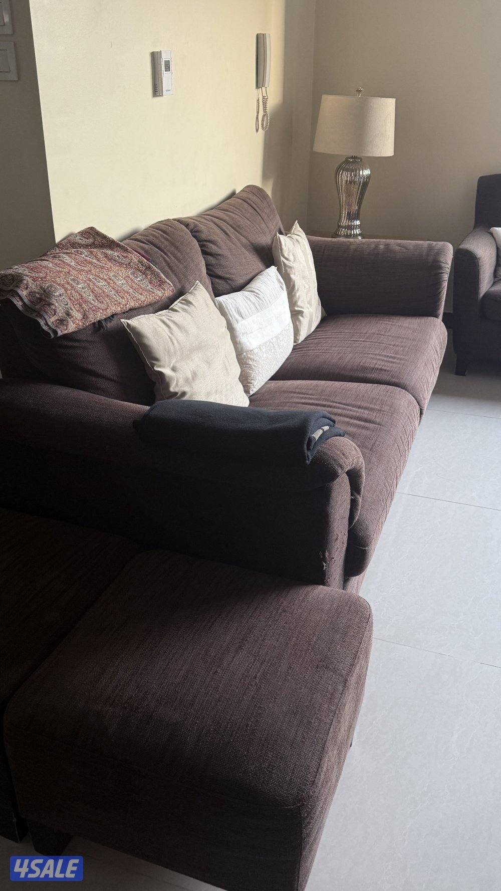 An brown ikea living room furniture3