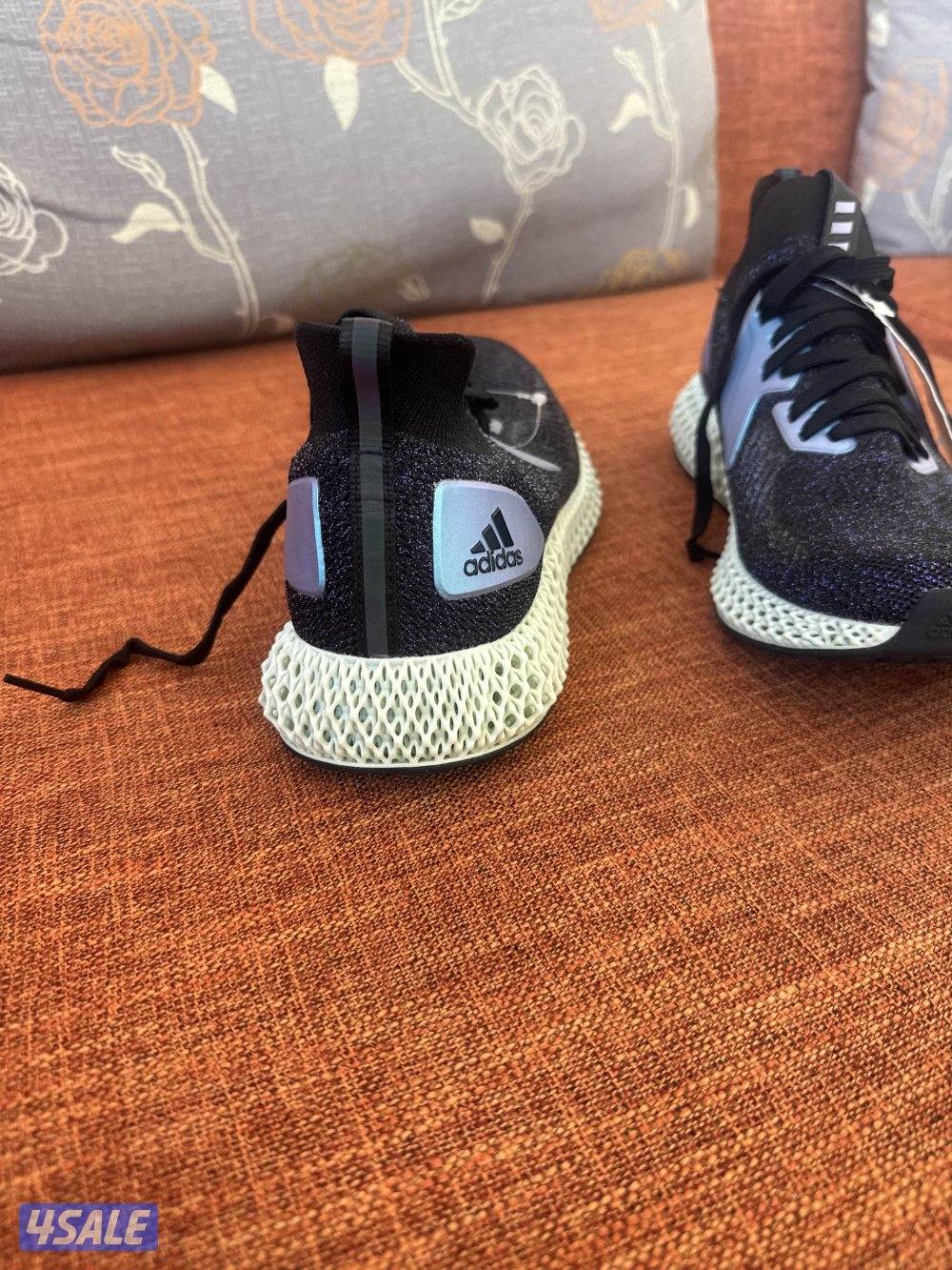 حذاء اديداس  4D2