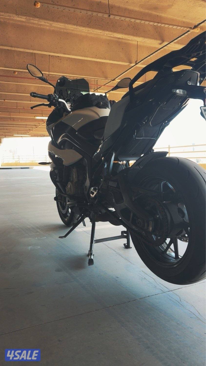 للبيع BMW((xr))4