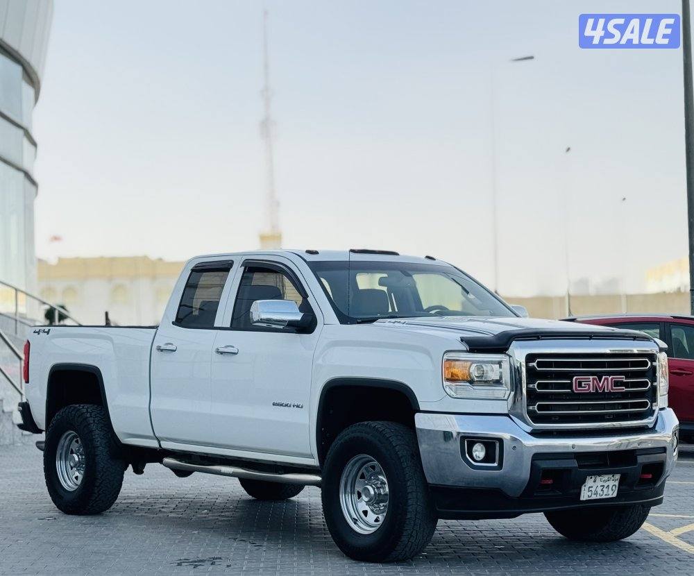 للبيع وانيت GMC سيرا موديل 2015 قماره ونص0