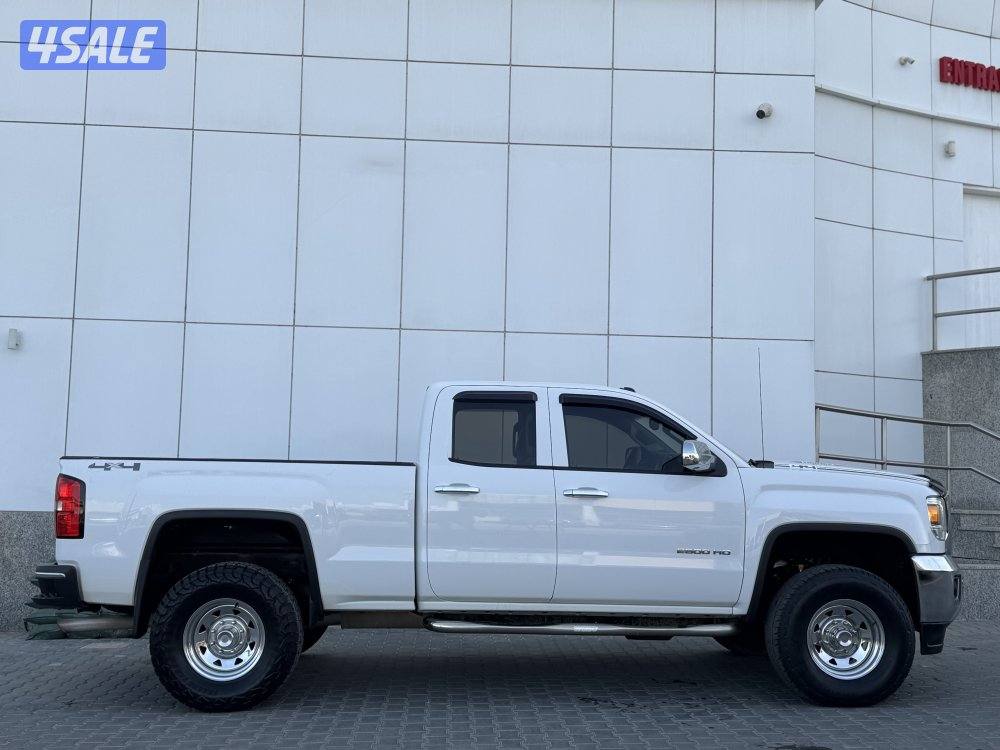 للبيع وانيت GMC سيرا موديل 2015 قماره ونص4