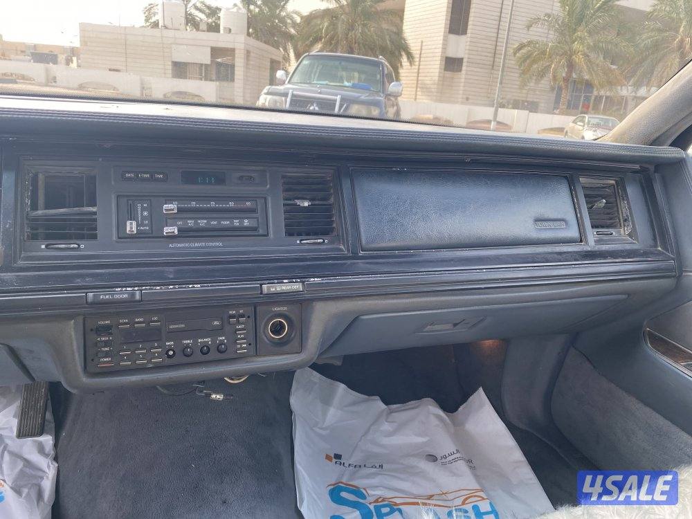 لينكن تاون كار 19916