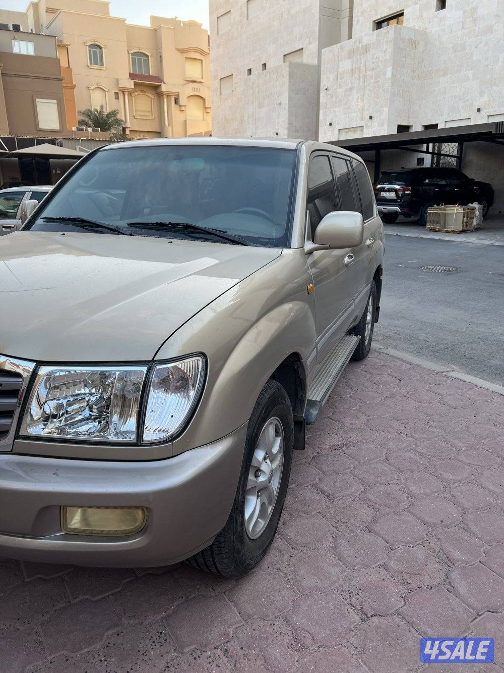 للبيع لاندكروز GXR م 2003 عداد 360 شرط الفحص مكينه وجير وشاصي لون ذهبي4