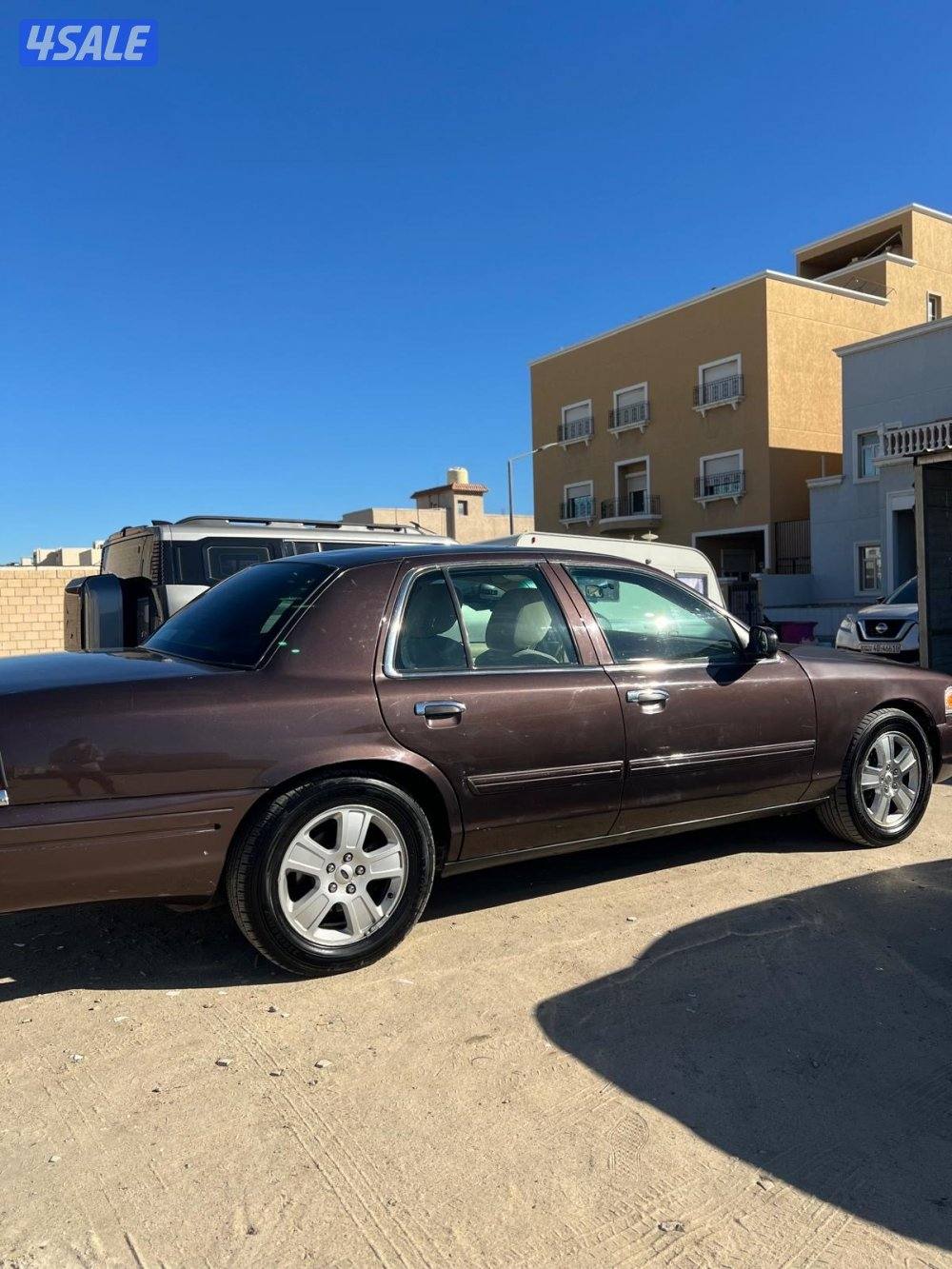 فورد فكتوريا 20111