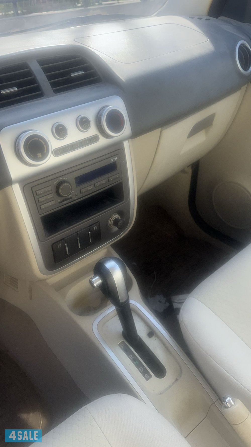 للبيع جيب زوتي موديل 2013 صيني1