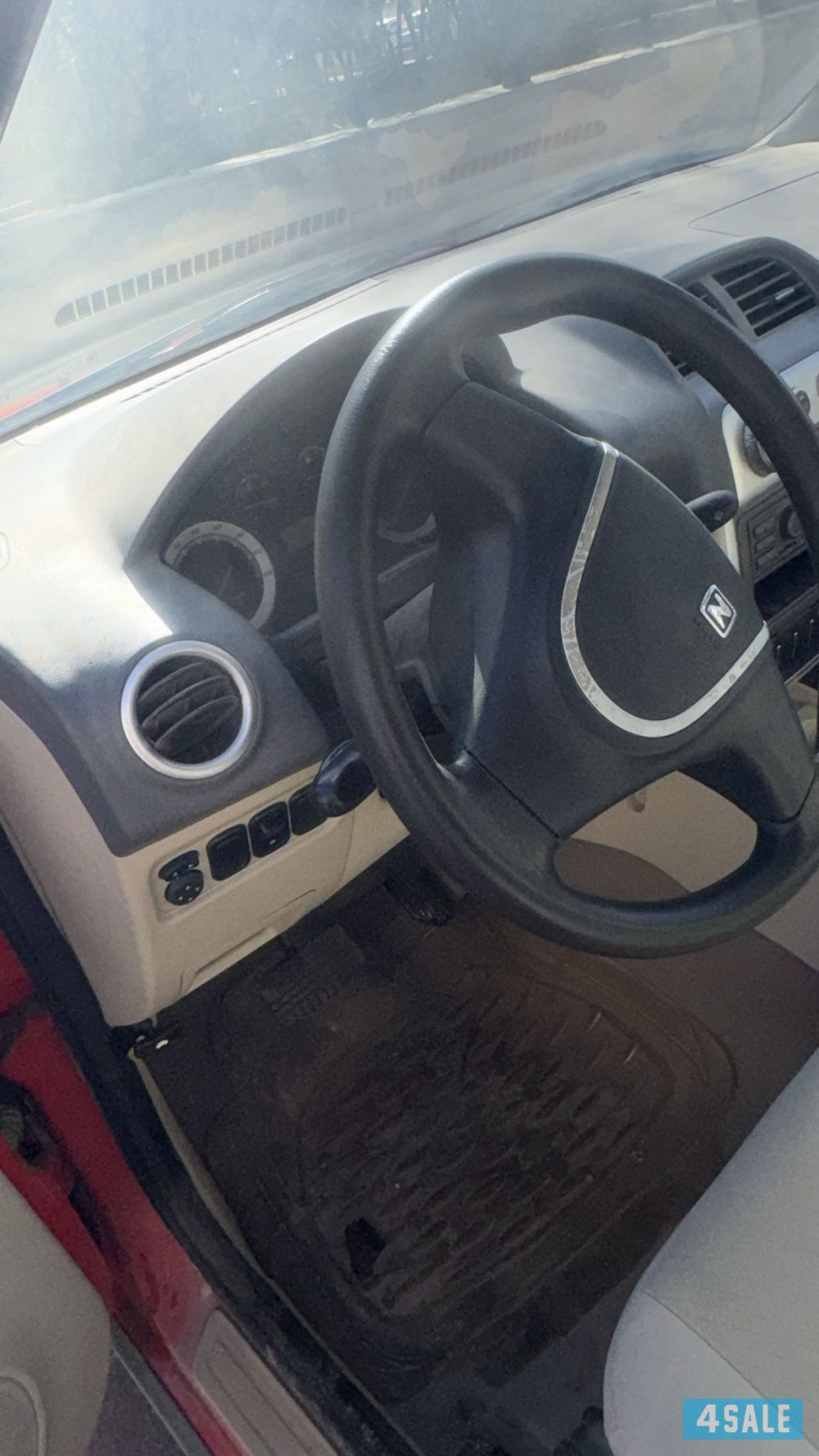 للبيع جيب زوتي موديل 2013 صيني2