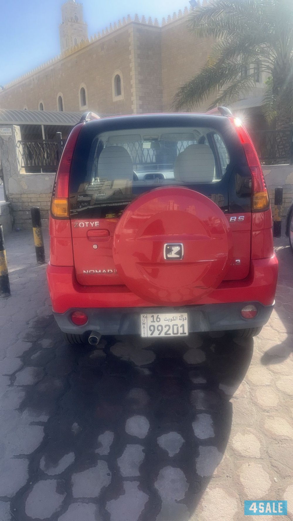 للبيع جيب زوتي موديل 2013 صيني3