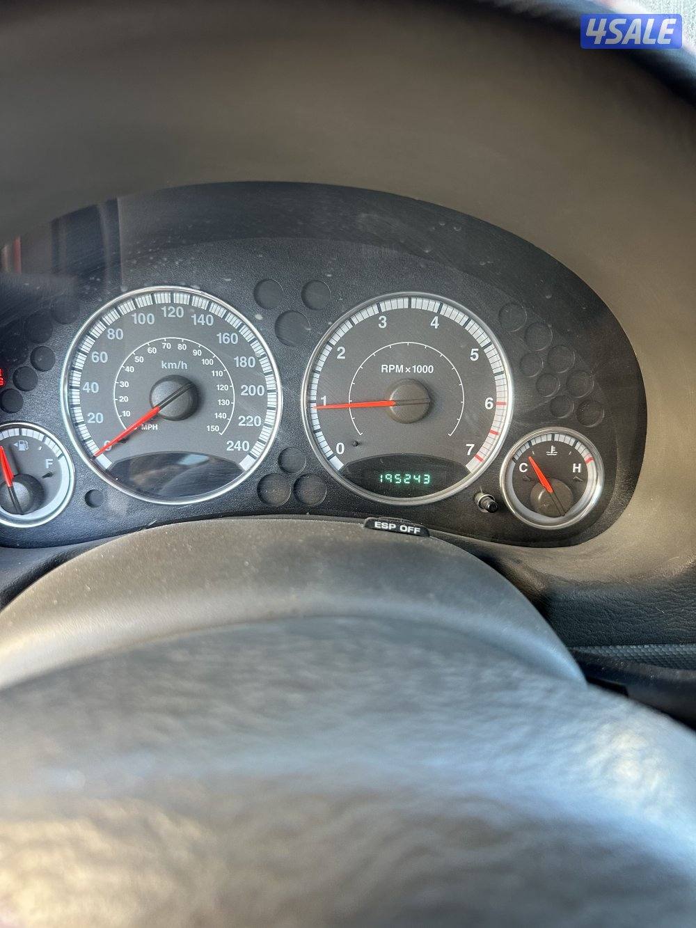 جيب شروكي ليبرتي 20063