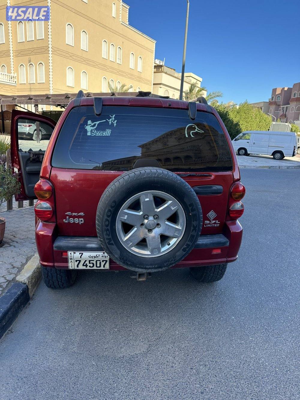 جيب شروكي ليبرتي 20064