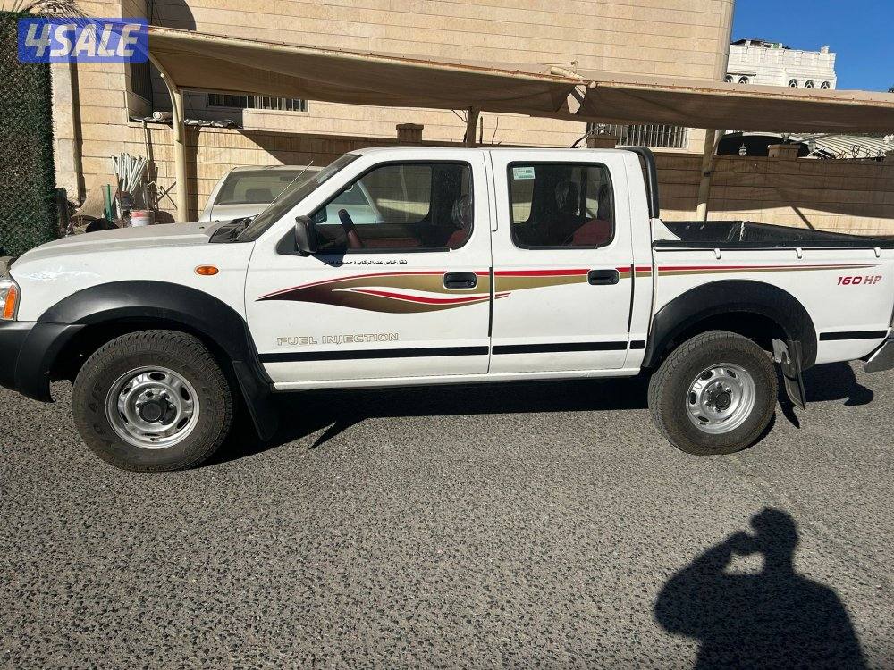 للبيع وانيت دبل قير نظيف ماشي ٣٢٠ الف الموديل ٢٠١٢تواير  جديده1