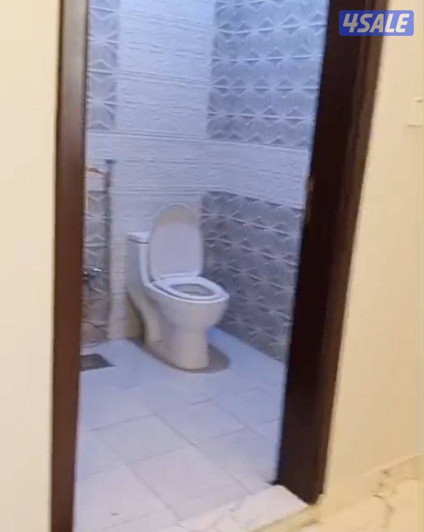 للايجار شقة ديلوكس  4 غ 4 حمام مطبخ وصاله  وغرفه ش الرابية علي الخامس3