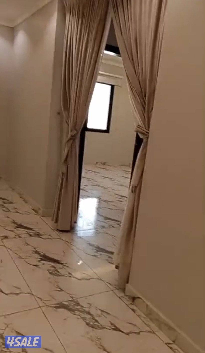 للايجار شقة ديلوكس  4 غ 4 حمام مطبخ وصاله  وغرفه ش الرابية علي الخامس5