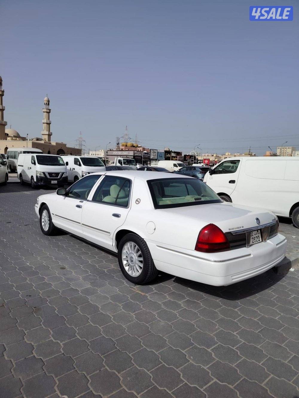 فورد ماركيز XL المجموعه 2009 بحاله الوكاله عداد 179 الف3