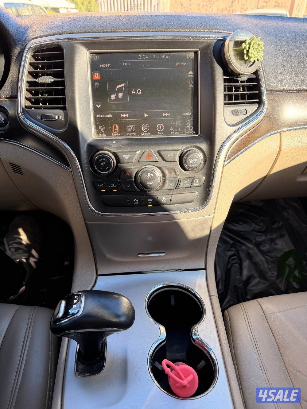 جراند شيروكي ليميتد ٢٠١٤10