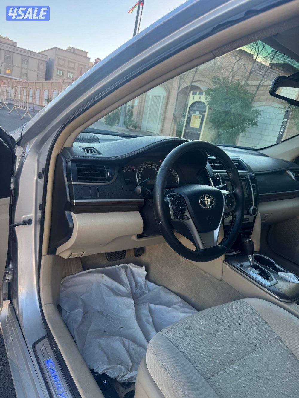 للبيع كامري ٢٠١٤ glx شرط الفحص3