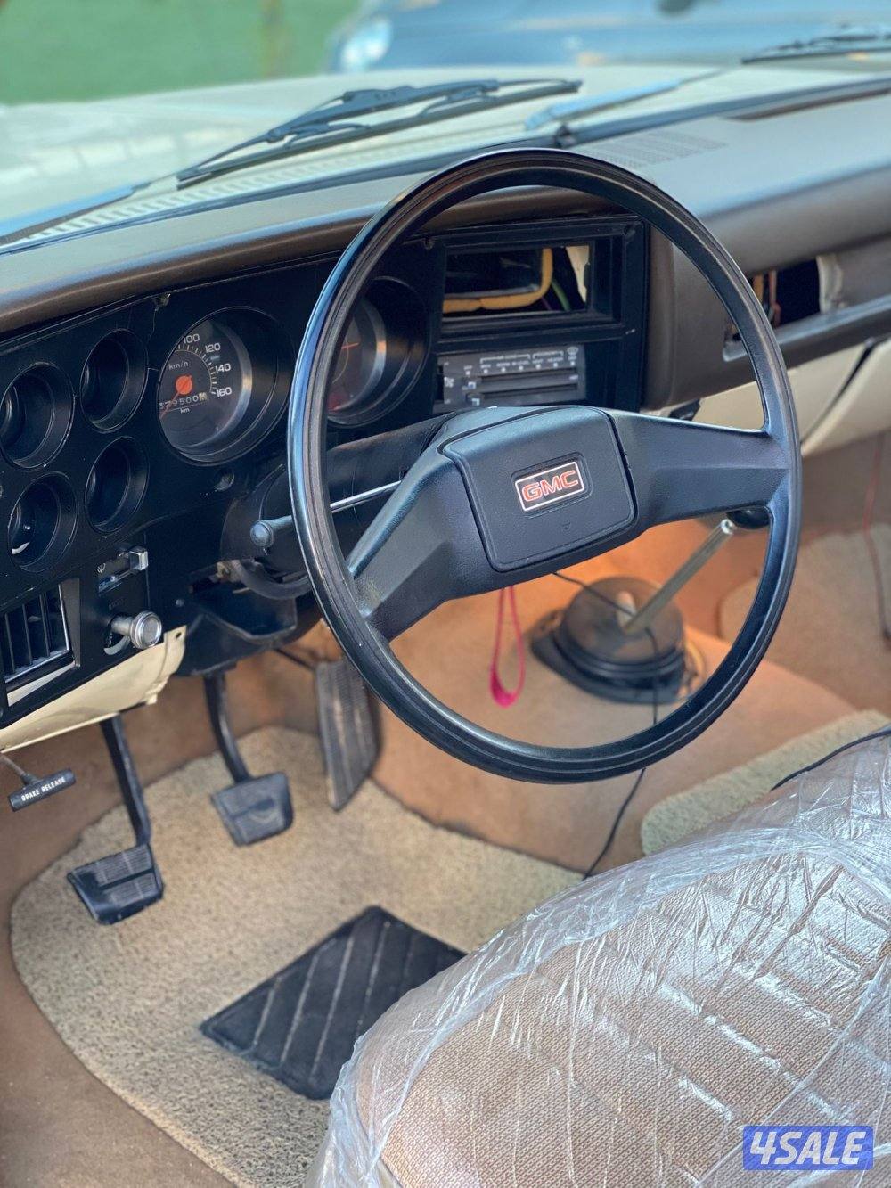 بيع🔺شراء🔺تثمين

للبيع جمس اساس
موديل 1982 

قير عادي7