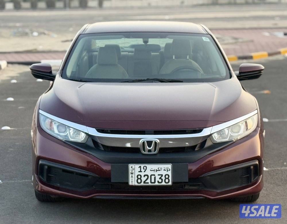 هوندا سيفيك - موديل 2020 - عداد 82 - وارد الغانم - بحاله الوكاله3
