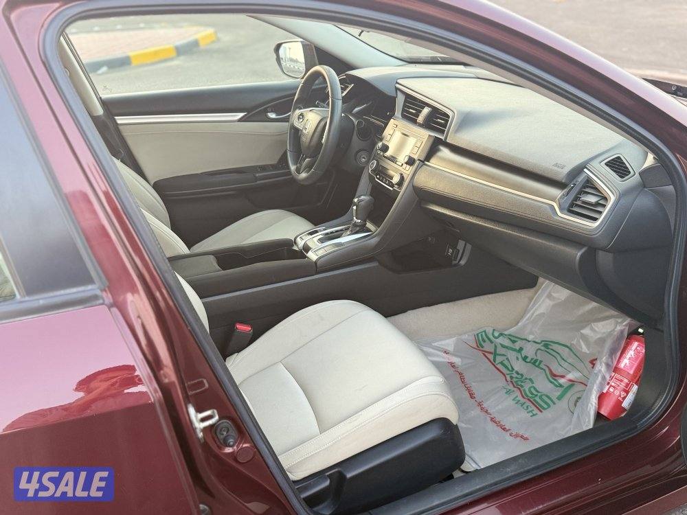 هوندا سيفيك - موديل 2020 - عداد 82 - وارد الغانم - بحاله الوكاله6