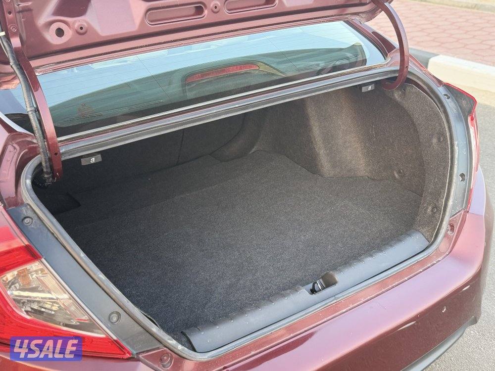 هوندا سيفيك - موديل 2020 - عداد 82 - وارد الغانم - بحاله الوكاله8