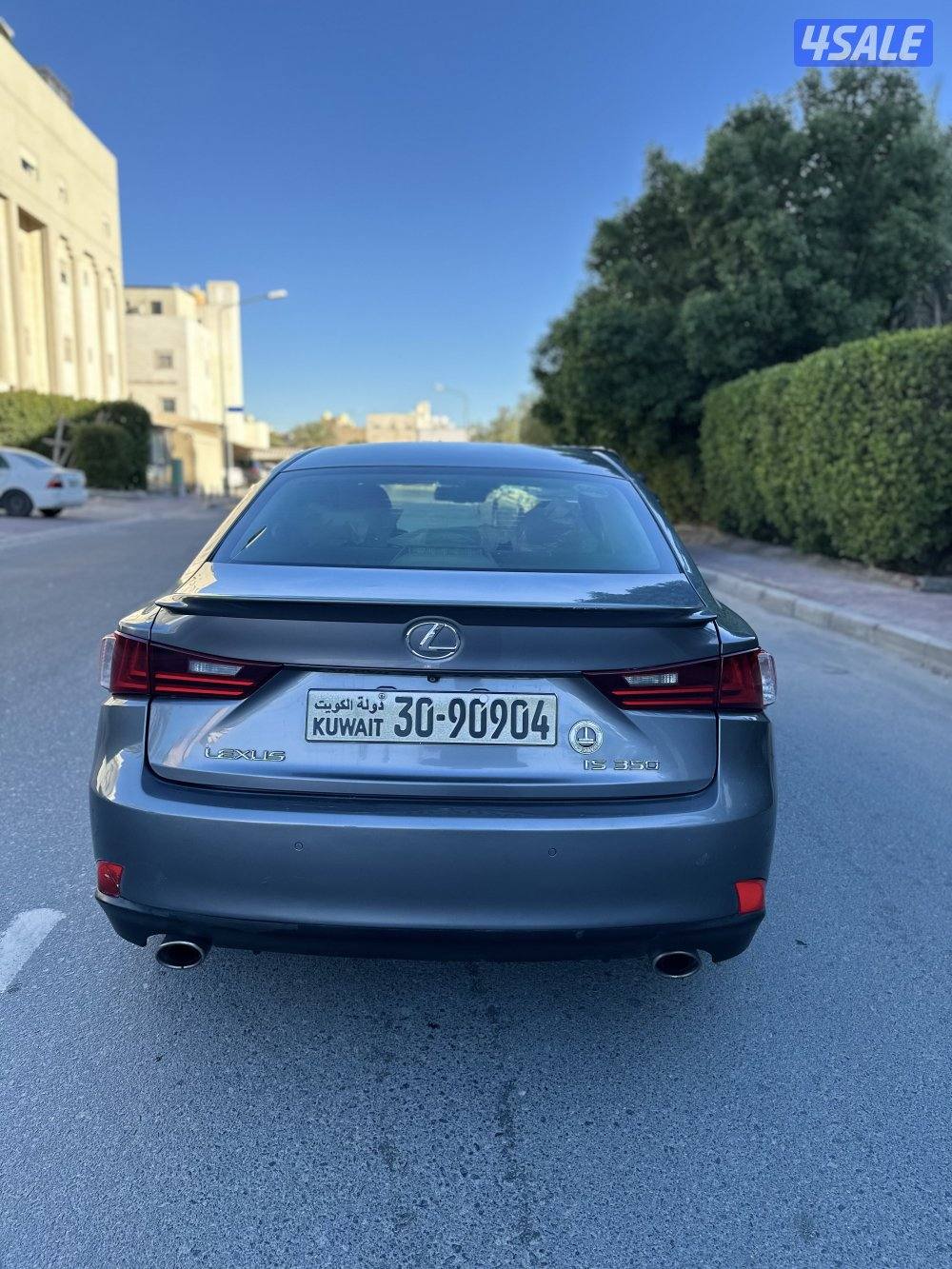 للبيع لكزس مديل 20151