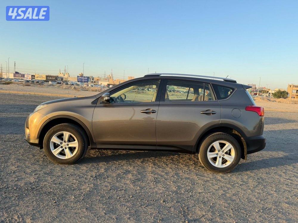 راف فور 2013 عداد قليل ونظيف5