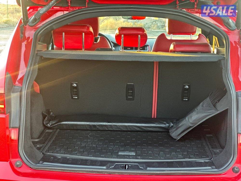 للبيع جاكوار E-PACE داينامك S ماشي ٨٤ الف كيلو5