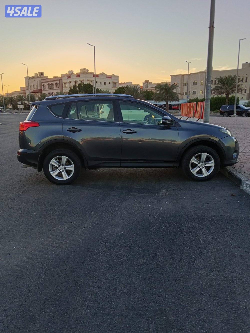 للبيع RAV4  موديل 20131