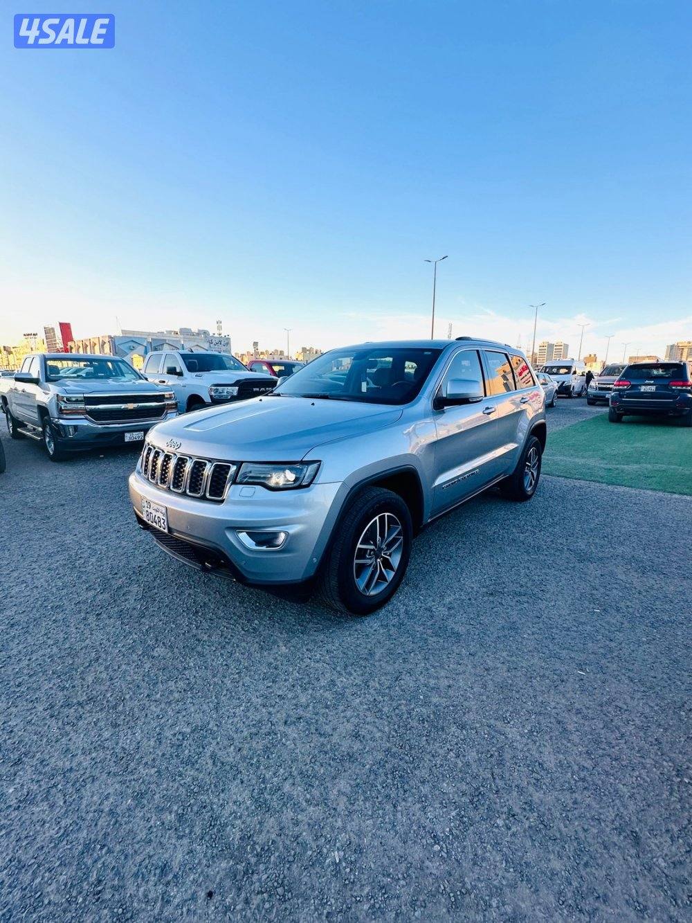 🚘 جراند شيروكي لاريدو 20210