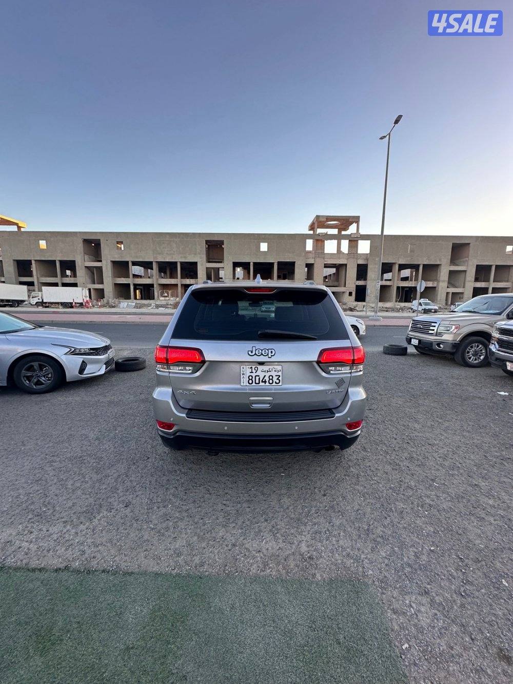 🚘 جراند شيروكي لاريدو 20213