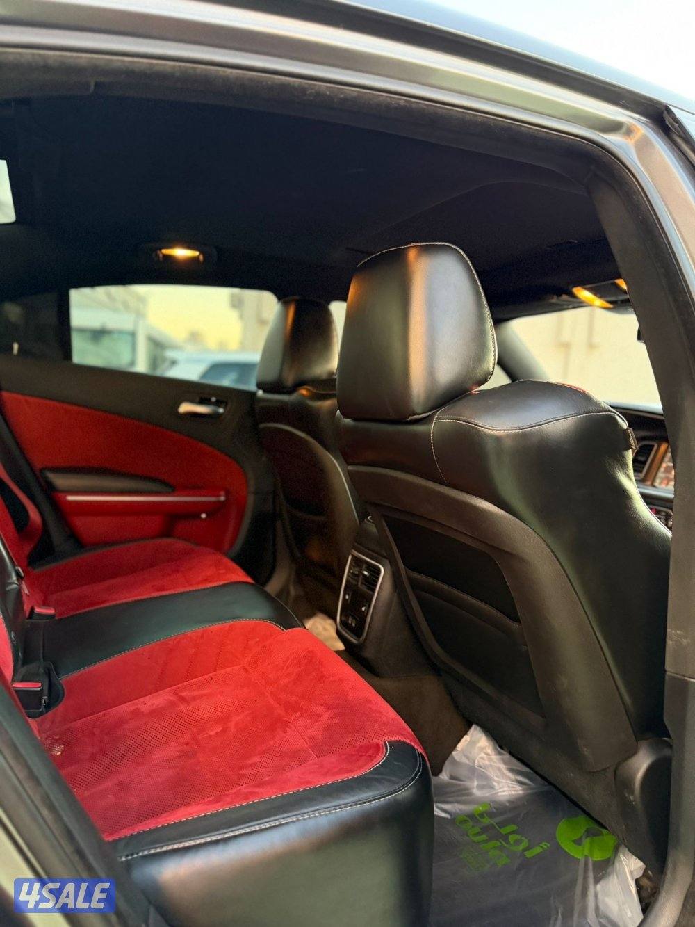 شارجرSRTاصلي موديل 20158