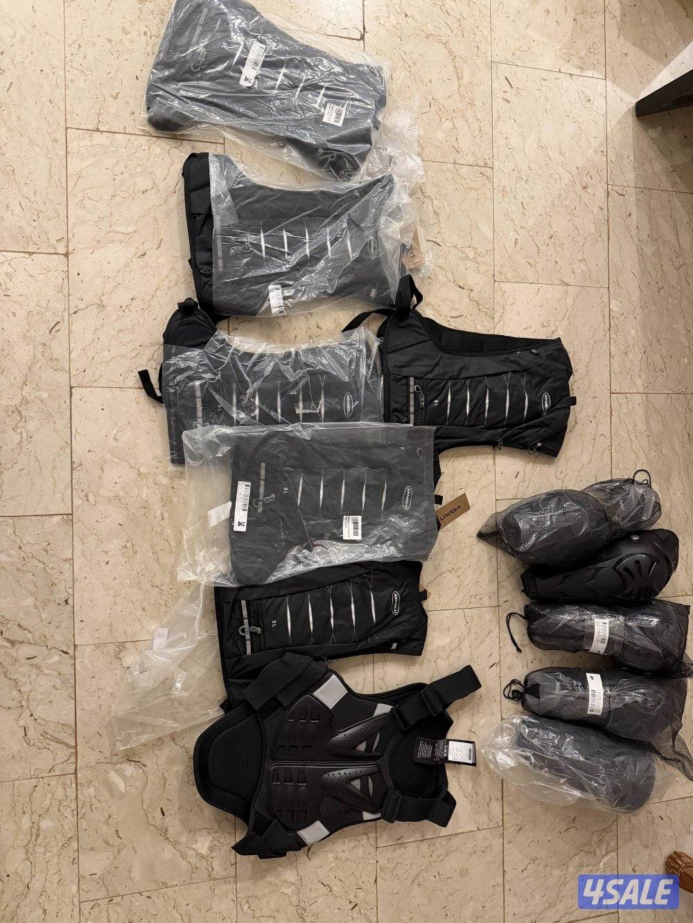 كساراة و قلفز و فست و خوذ متوفر مقاسات2