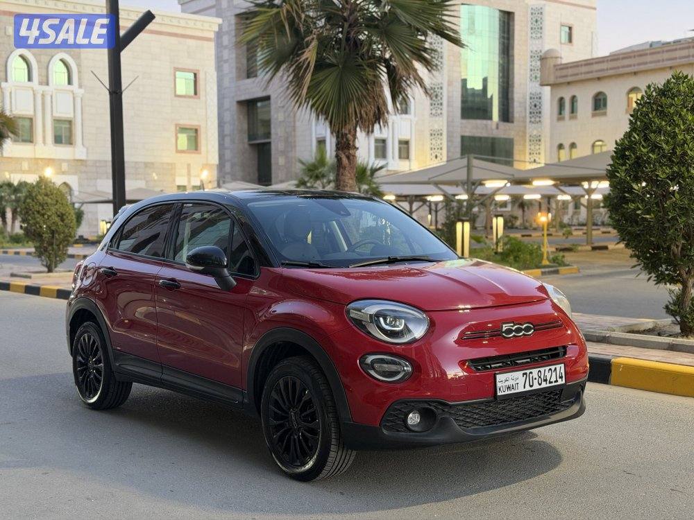 فيات 500X موديل 2023 عداد قليل 55 الف بحالة الوكاله بلاك اديشن3