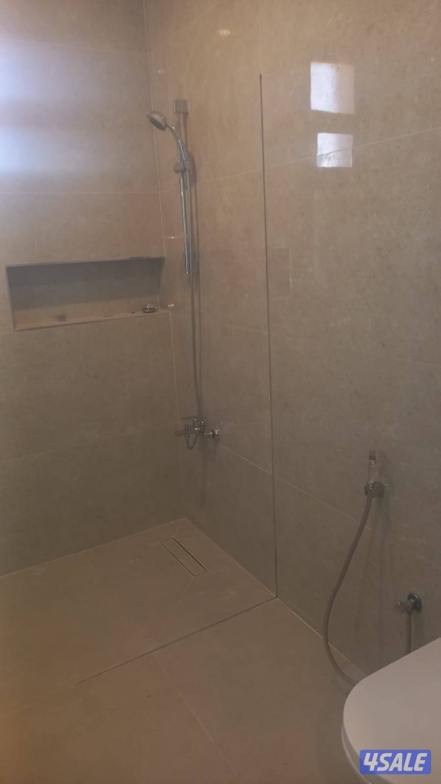 فني صحي تاسيس وتشطيب تركيب جميع مضخات وفلاتر المياه صيانة سخان مركزي7