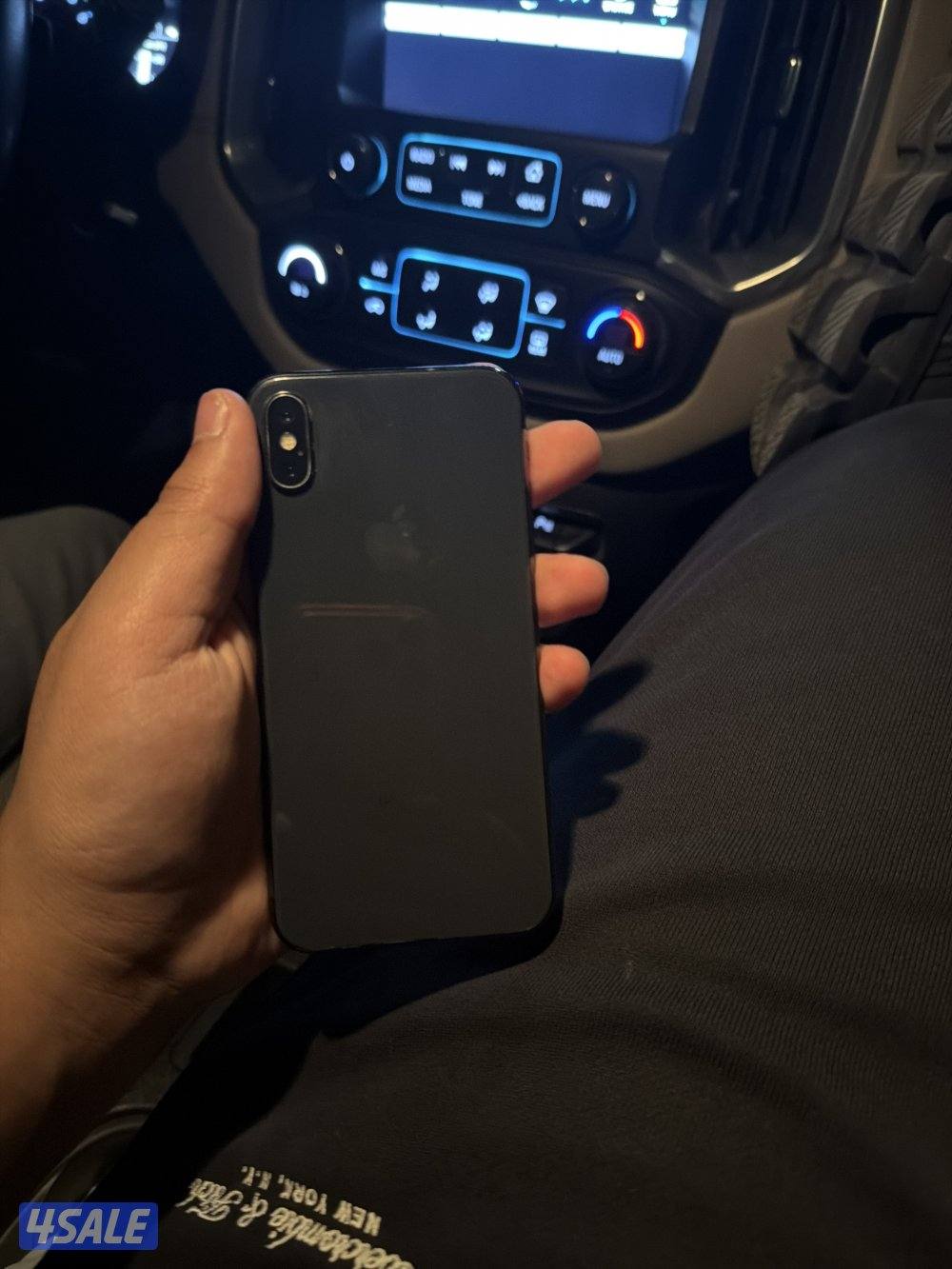 آيفون x نظيف بطاريه ٨٠ و مايعلق  و الي صامل ما أقصر معاه أنزل بالمعقول1