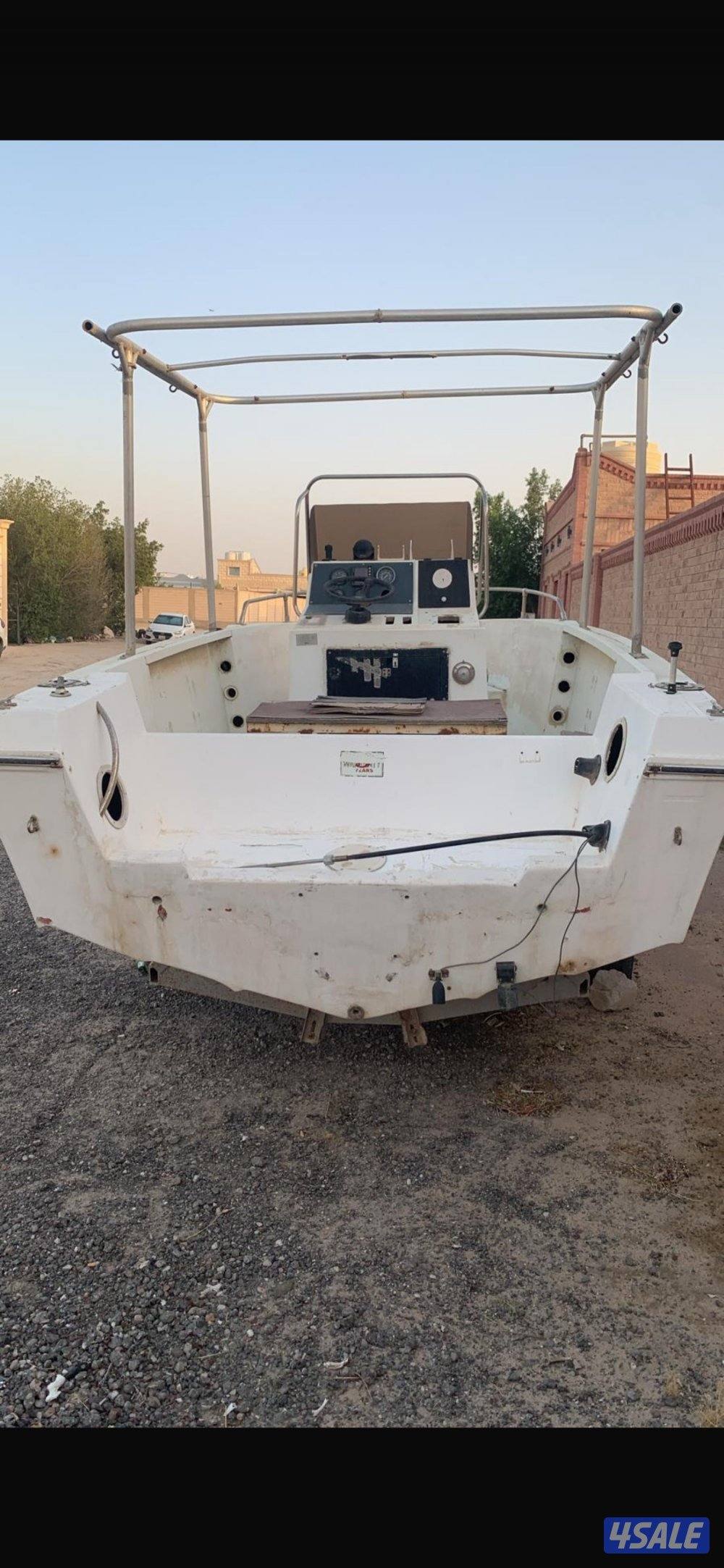 للبيع حط سعرك وشيل قرف الضاعن كلاسيك١٨قدم مع ماكينه ميركوري٢٢٥بدون قير2