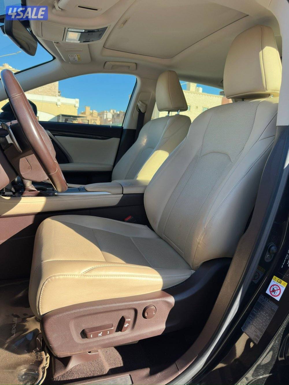 لكزس RX 350
موديل 2020
عداد: 75 الف9