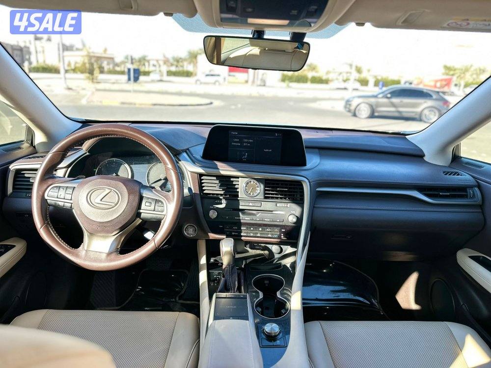 لكزس RX 350
موديل 2020
عداد: 75 الف10