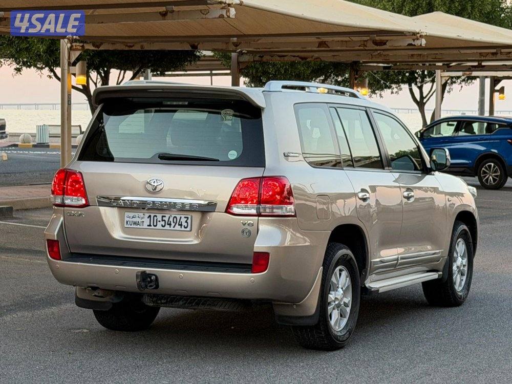 للبيع لاند 2011 سيرفس وكالة1