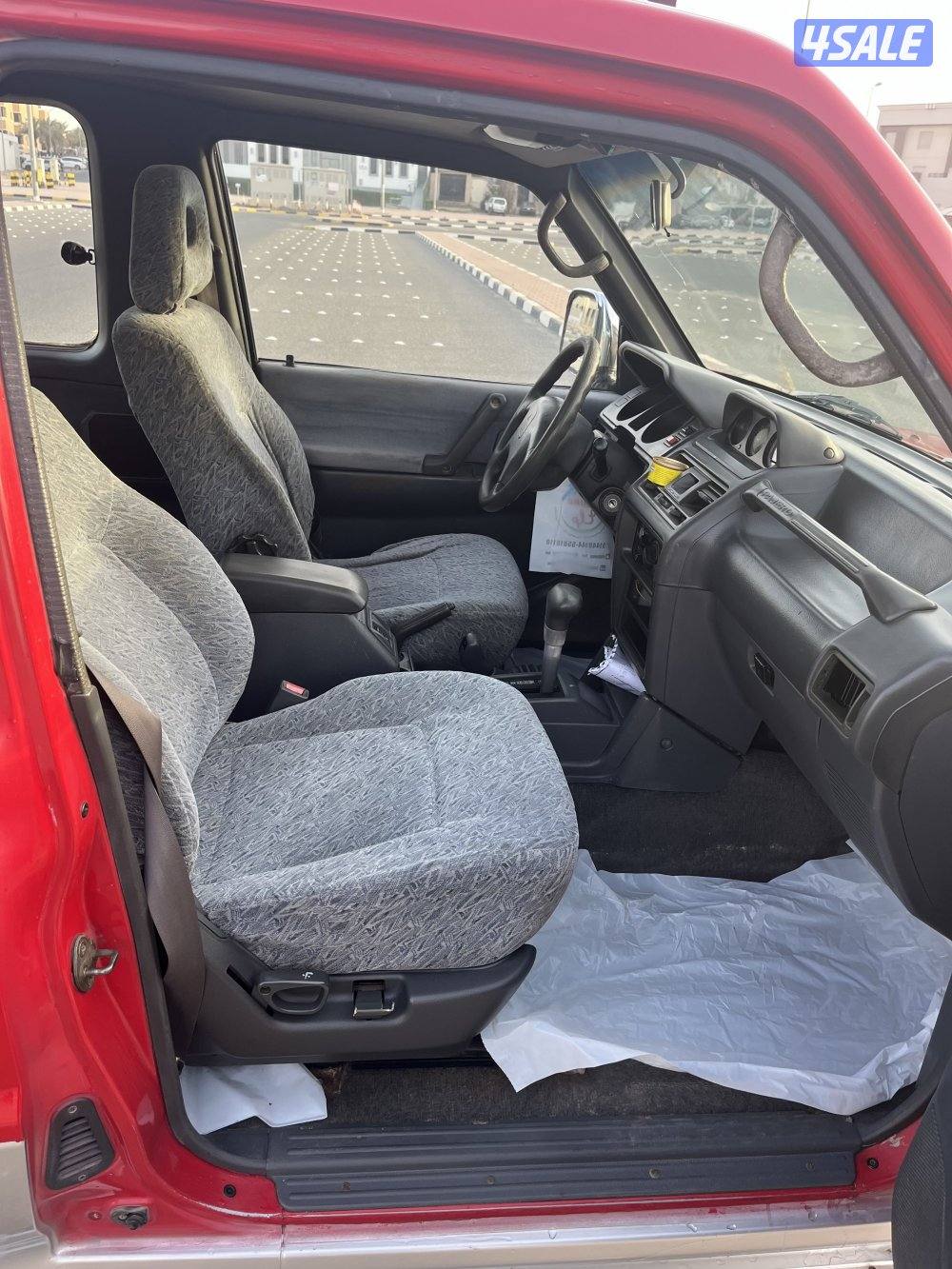 متسوبيشي باجيرو ٩٨ . ٦ سلندر فتحة سقف2