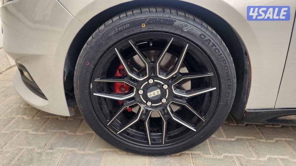 للبيع فورد فوكس ST تيربو موديل 20183