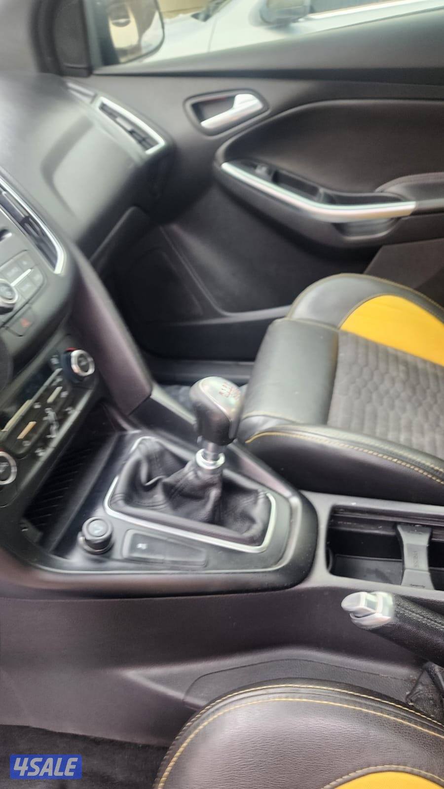 للبيع فورد فوكس ST تيربو موديل 20186