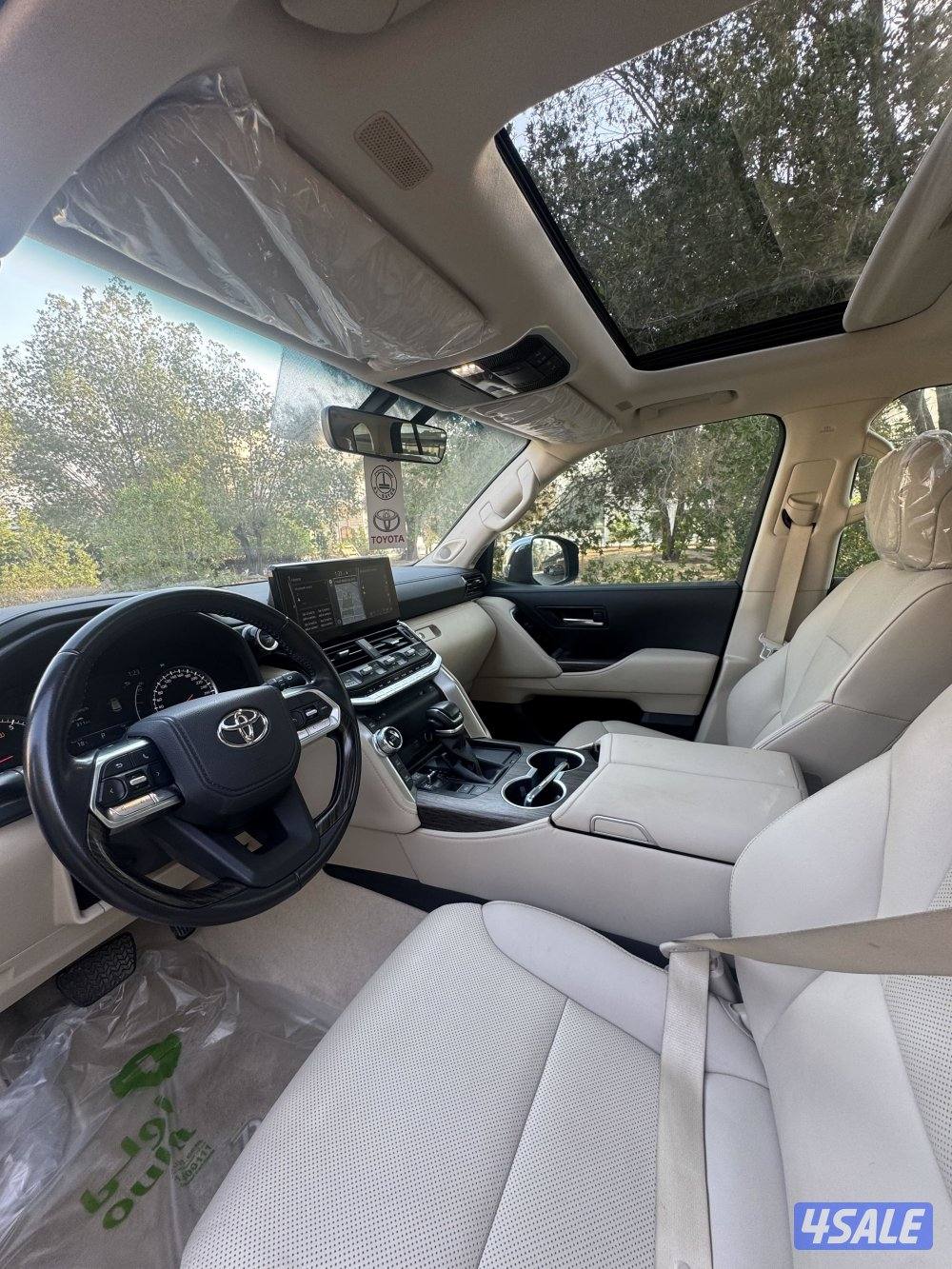 للبيع لاند كروز VX عداد 75 الف صبغ الوكالة4