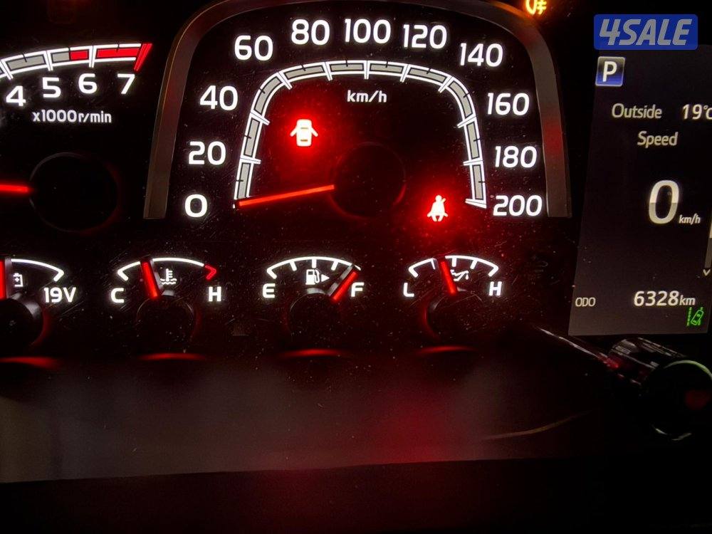 للبيع نص تويوتا lc768